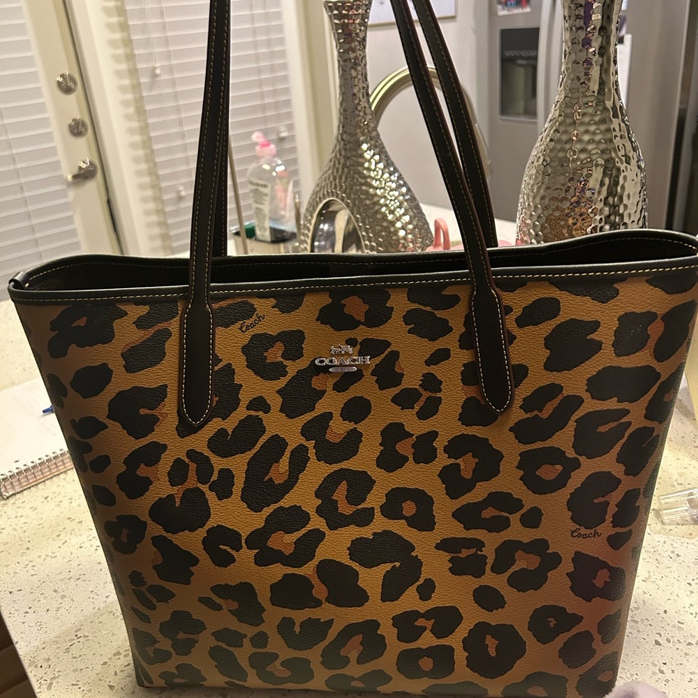 Coach Leopard Print Tote 💕